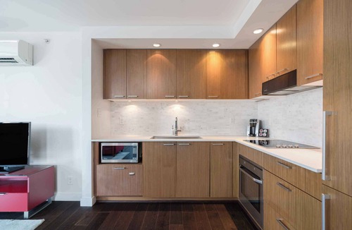 Central Apartment | Executive 1BR Yaletown Suite w/Balcony & Views