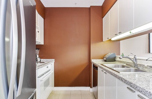 Coal Harbour Condo | Executive 3 bdrm Condo in a 5 Star Downtown Vancouver Building