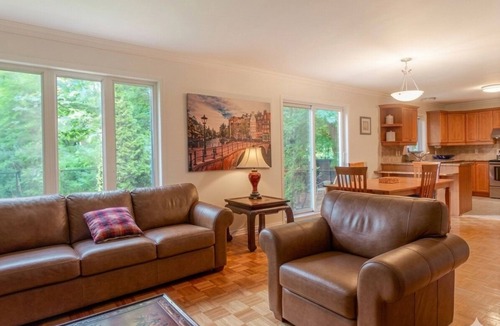 Pincourt House | Executive Designer Home in Pincourt Fully Furnished