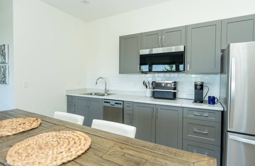 Regional District of Nanaimo House | Executive Studio with Ocean & Mountain Views