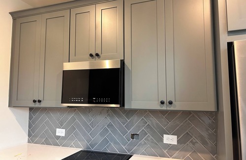 Durham Apartment | Executive Upscale 1-bedroom condo with pool and fitness room in awesome Durham.