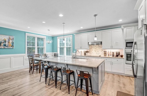 Durham House | Exquisite Downtown Retreat2 Min to DPAC 5 Min Duke