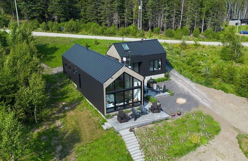 La Malbaie Ski Chalet | Extraordinary brightness in Charlevoix