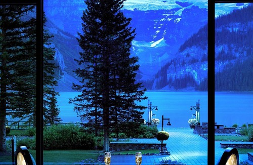 Lake Louise Hotel | Fairmont Chateau Lake Louise