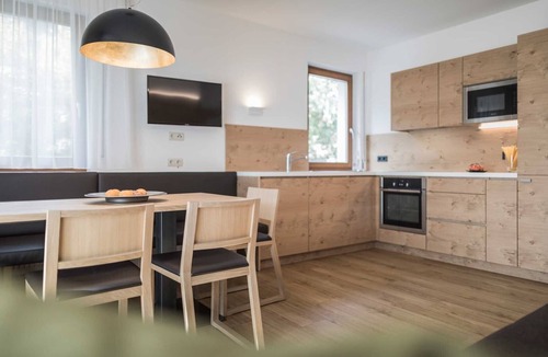 Sand in Taufers Apartment | Family Apartment with Mountain View, Balcony and Wi-Fi
