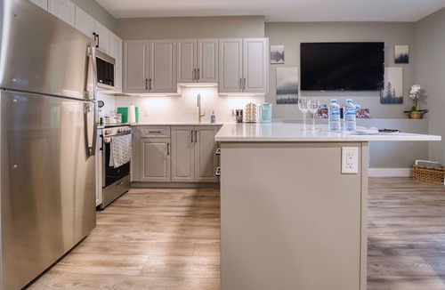 Halifax House | Family friendly king size bed+ sofa bed and rolling twin bed 15 min to downtown