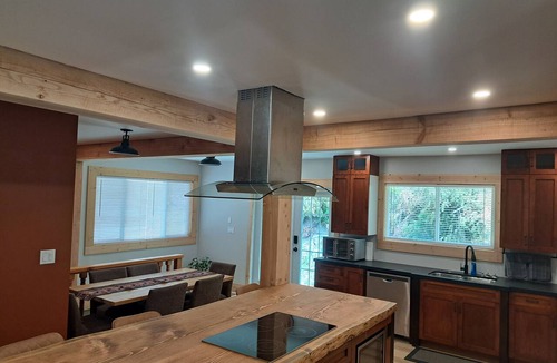 Squamish-Lillooet Regional District House | Fantastic 5-bedroom house in lovely Bralorne BC.