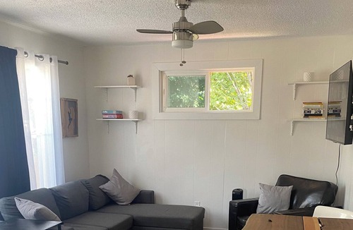 Downtown Kelowna Apartment | Fantastic location downtown Kelowna 1 bedroom suite (Pet friendly)