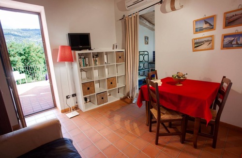 Mirto House | Farm holidays with pool in Sicily, among the Nebrodi's park and close to the sea