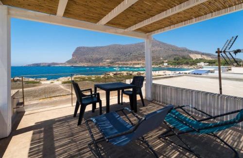 Favignana Apartment | Favignana - Casetta Favonia fronte mare