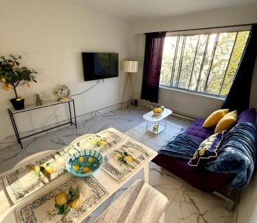 Shaughnessy Village Apartment | Feel like Positano 1 Bedroom apartment near Bell Center in heart Montreal downtown