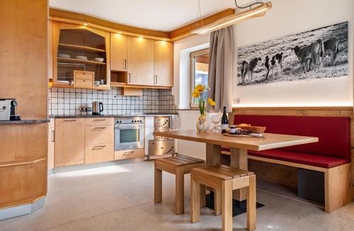 Collalbo Apartment | Ferienwohnung Schlern Bio Schrofhof
