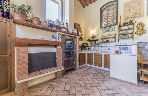 Vaiano Villa | Fienile di Fabio by Geco Vacation Rentals