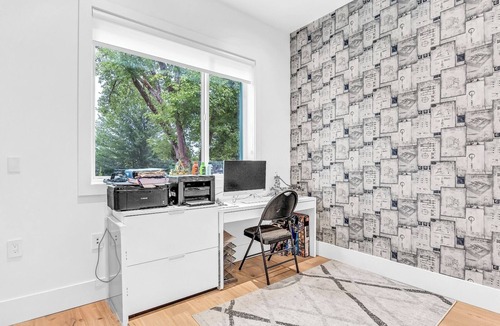 Riley Park House | FIFA 2026 Vancouver stay prime location sleeps 7 free parking kids friendly