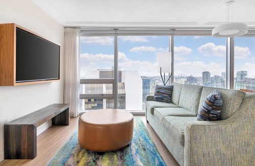 Downtown Vancouver Hotel | MAJOR INTERNATIONAL SPORTING EVENT dates available: 1 Bedroom hotel suite sleeps 4, in the heart of downtown