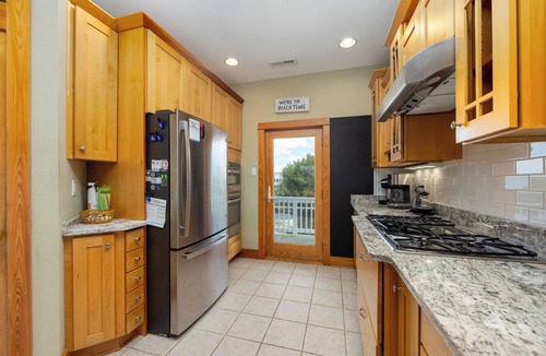 Ocean Hill House | FINALLY: Oceanside, Private Pool, Hot Tub, Close to shops and restaurants