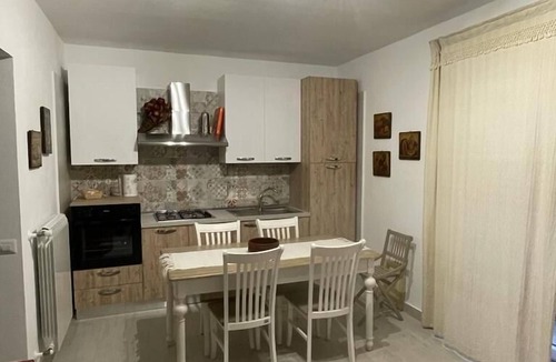 Pollina House | Flat with balcony