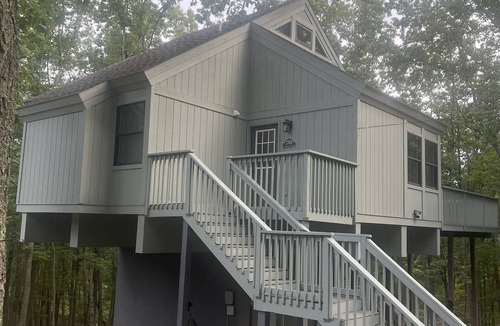 Penhook House | Floating Tree House Near Smith Mountain Lake – Serene & Cozy