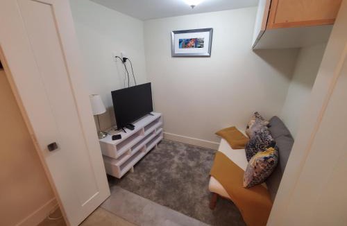 Blueridge Apartment | Forest Hills