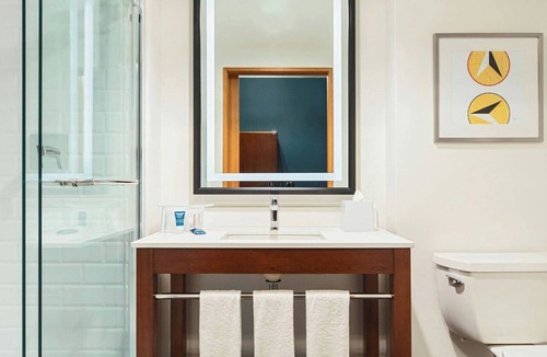 Eden Hotel | Four Points BY Sheraton Savannah Airport