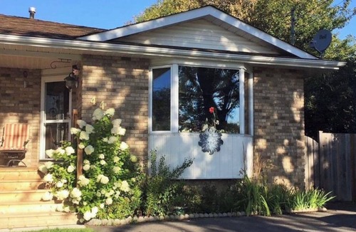 Thunder Bay Apartment | Freshly updated 2 bedroom suite, close to amenities! Pet friendly!