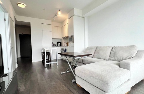 Newtonbrook Condo | Fully equipped 1 bedroom+den steps to Finch Subway