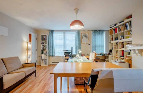 Downtown New Westminster Apartment | Fully equipped Loft style apartment Historic New Westminster