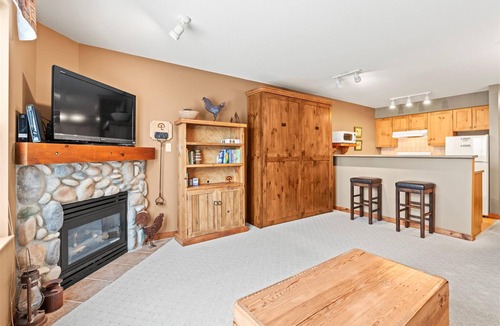Silver Star Mountain Apartment | Fully-Equipped Creekside Studio Condo w/fireplace, near skiway, trails & village