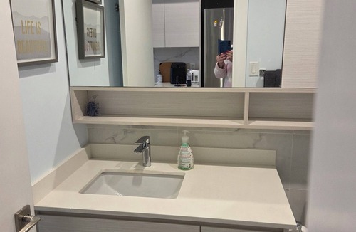 Dilworth Mountain Estates Apartment | Furnished studio, all incl, pet-friendly, view, Landmark District, Kelowna.