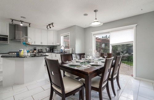 Valley Ridge Villa | G@Home Quiet 5BR4BA Retreat, Gateway to Banff & COP & Hwy 1
