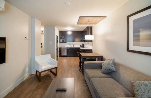 Vancouver Hotel | Gage Suites at UBC