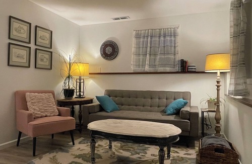 Okanagan-Similkameen Apartment | Gamay Garden Suite