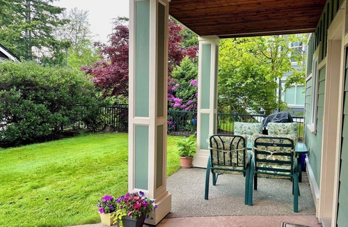Langford House | Garden Oasis in Victoria's Golf and Tennis Resort