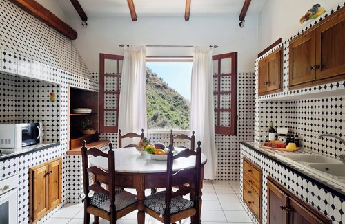 Catute Villa | Gli Ulivi - Four Bedroom Villa, Sleeps 8