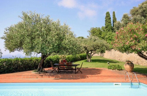 Catute Villa | Gli Ulivi - Four Bedroom Villa, Sleeps 8