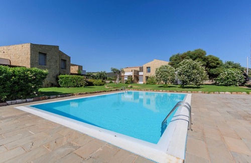 Masainas Villa | Golden Stone Villa: Pool & Relax