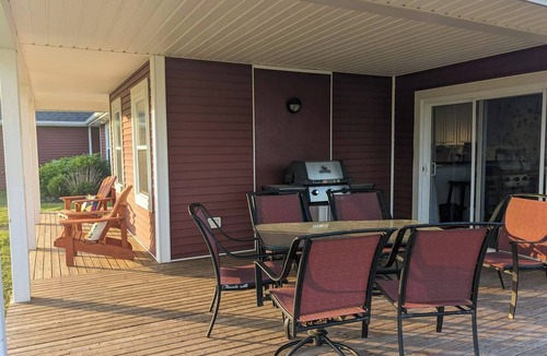 Stanley Bridge Condo | Golf, beach and fantastic seafood, this villa is minutes away from it all!