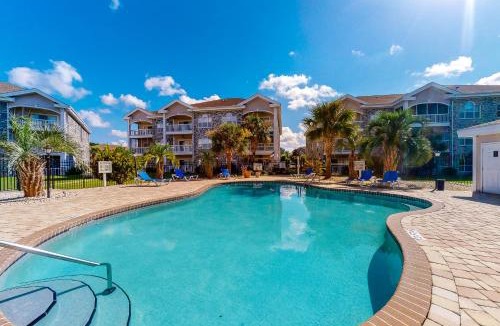 Central Myrtle Beach Apartment | Golf & Beach Time