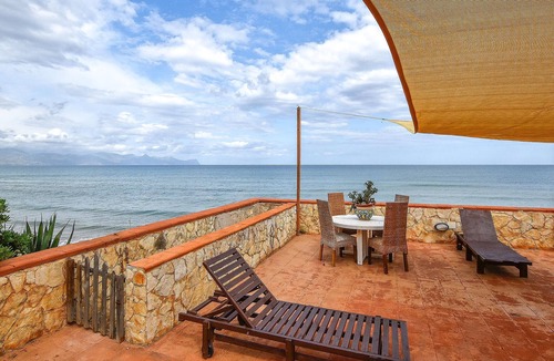 Trappeto Apartment | Gorgeous apartment in Trappeto with WiFi
