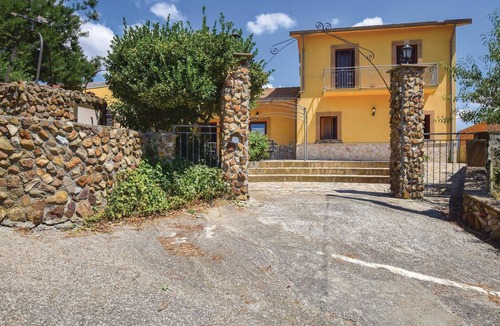 Nicosia House | Gorgeous home in Nicosia with WiFi