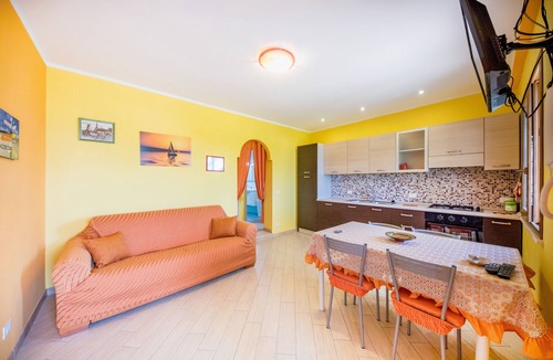 Cefalu Villa | Green Hills House - Large Apt - Wifi- Sea view terrace- Parking pvt