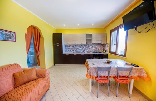 Cefalu Villa | Green Hills House - Large Apt - Wifi- Sea view terrace- Parking pvt