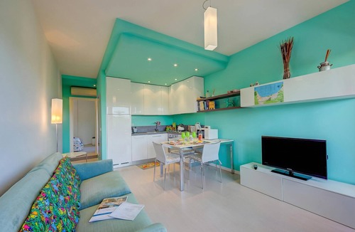 Rivoltella Apartment | Green Tiffany Apartment: Pool, Tennis, Balcony, Desenzano Del Garda, Italy