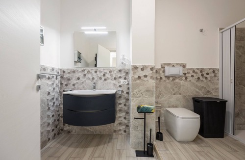 Casteldaccia House | Guest House 'Sole e Amore' with Balcony, Wi-Fi and Air Conditioning