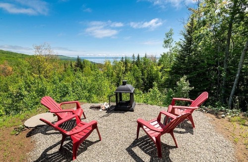Saint-Joseph-de-la-Rive Ski Chalet | Hôtel à la maison - Le toit du Monde, Vue et spa