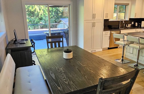 Halfmoon Bay House | Halfmoon Bay Hideaway Top Suite