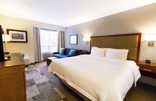 Richmond City Centre Hotel | Hampton Inn by Hilton Vancouver-Airport/Richmond