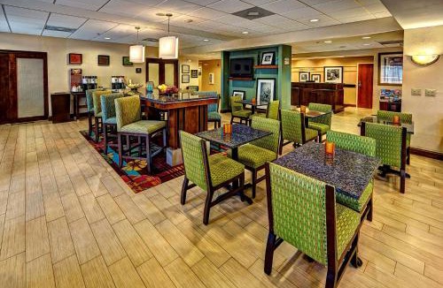 Manning Hotel | Hampton Inn Manning