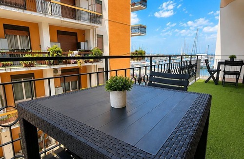 Milazzo House | HARBOR ELEGANCE ESTATE