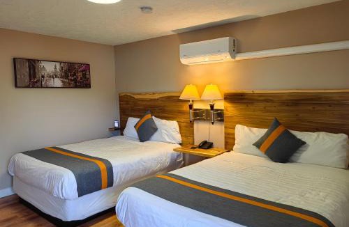 Regional District of Nanaimo Hotel | Harbour Light Motel